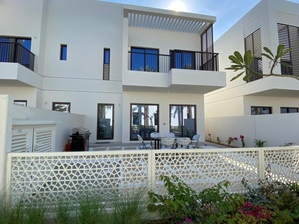 The White Villa ฟูไจราห์ ภายนอก รูปภาพ